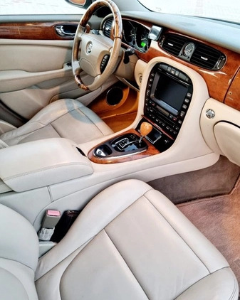 Jaguar XJ cena 54900 przebieg: 220000, rok produkcji 2003 z Poznań małe 407